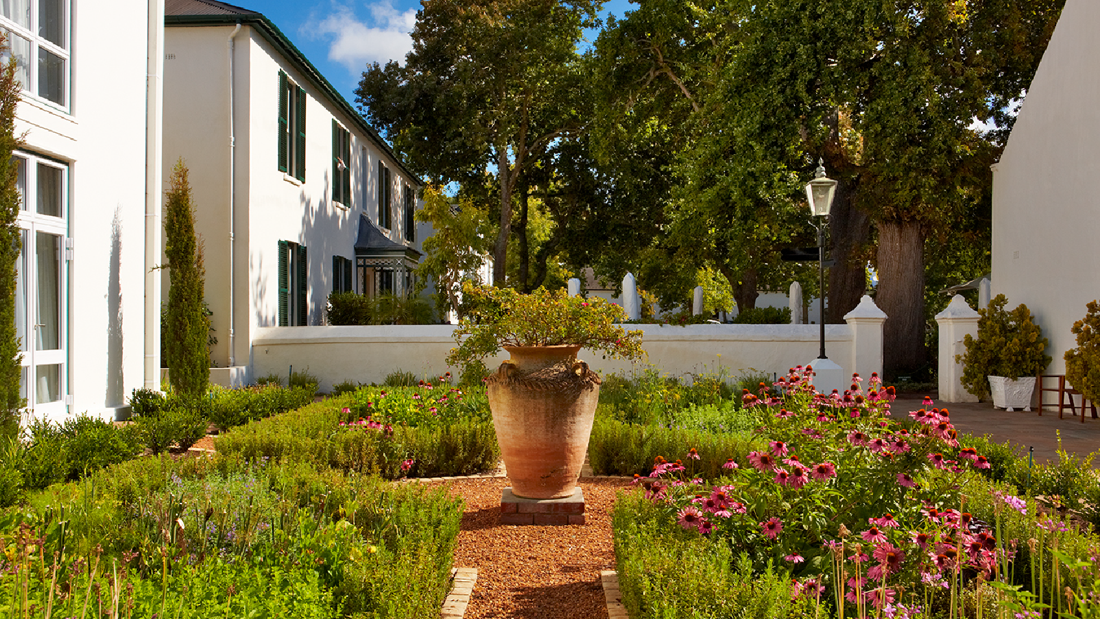 Alphen_Stay. Deluxe. Full Slider. 7