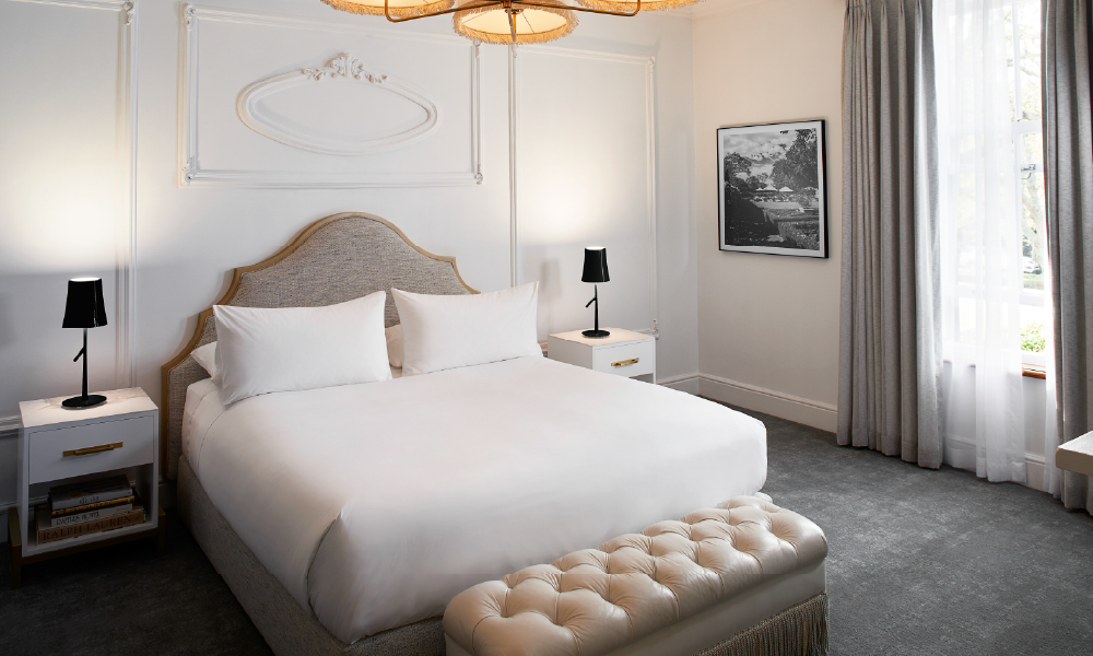 Alphen_Stay. Superior. Slider.1